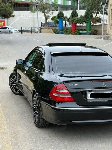 Mercedes E 320 2002, 298,000 km - 3.2 л - Bakı