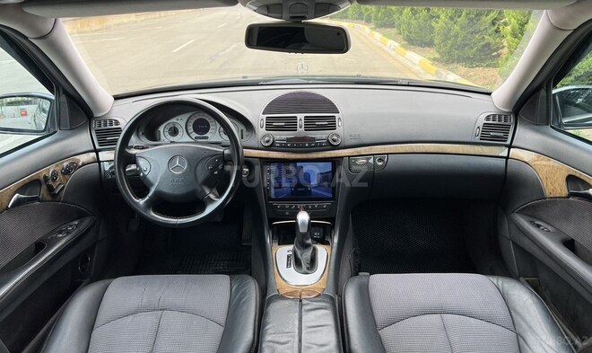 Mercedes E 320 2002, 298,000 km - 3.2 л - Bakı
