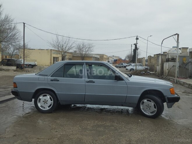 Mercedes 190 1988, 350,000 km - 2.0 l - Kürdəmir