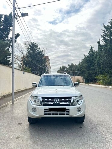 Mitsubishi Pajero 2013, 175,000 km - 3.5 l - Bakı