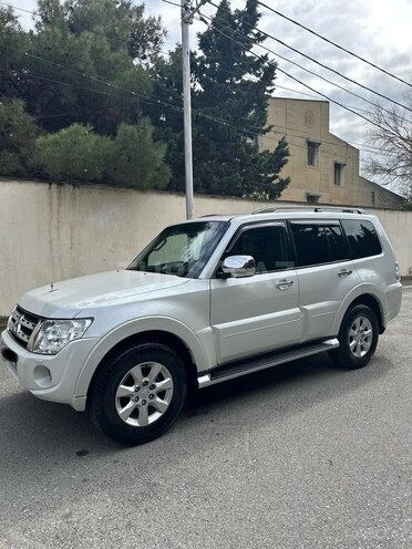 Mitsubishi Pajero 2013, 175,000 km - 3.5 l - Bakı