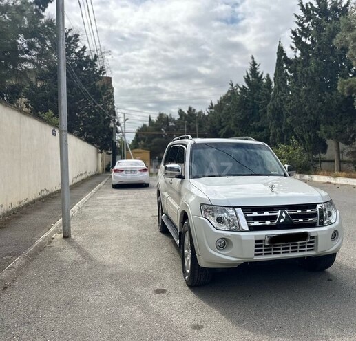 Mitsubishi Pajero 2013, 175,000 km - 3.5 l - Bakı