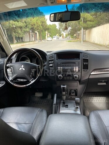 Mitsubishi Pajero 2013, 175,000 km - 3.5 l - Bakı