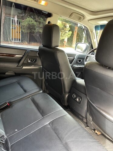 Mitsubishi Pajero 2013, 175,000 km - 3.5 l - Bakı