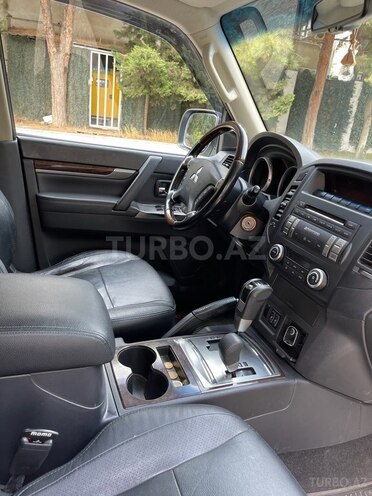 Mitsubishi Pajero 2013, 175,000 km - 3.5 l - Bakı