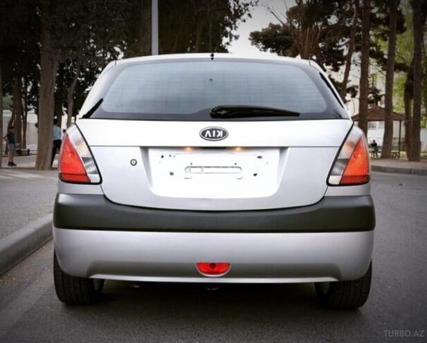 Kia Rio-4