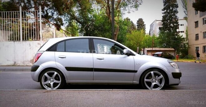 Kia Rio-9