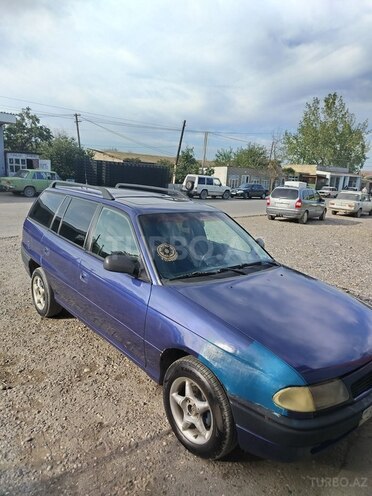Opel Astra 1996, 300,000 km - 1.6 l - Xaçmaz