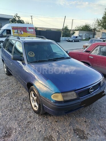 Opel Astra 1996, 300,000 km - 1.6 l - Xaçmaz