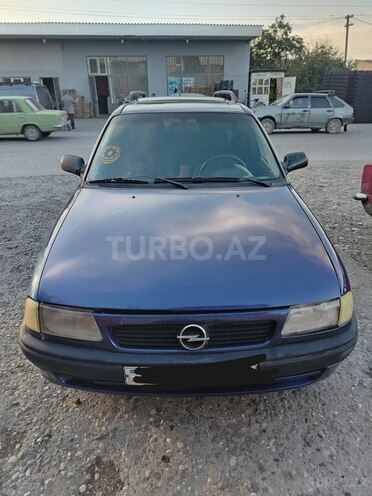 Opel Astra 1996, 300,000 km - 1.6 l - Xaçmaz