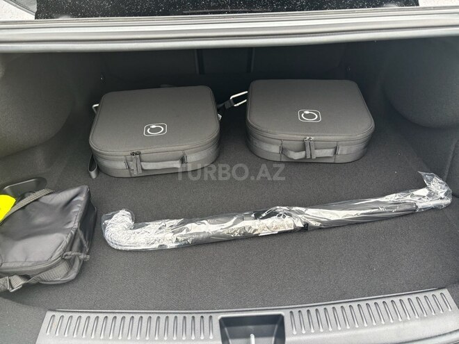 Mercedes E 300 e 2025, 0 km - 2.0 l - Bakı