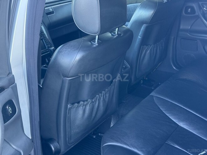 Mercedes E 280 2000, 298,000 km - 2.8 л - Şəmkir