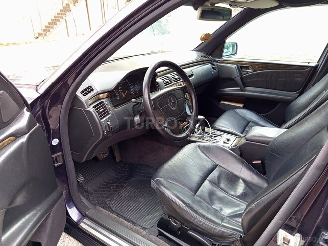 Mercedes E 240 1998, 320,000 km - 2.4 l - Xırdalan