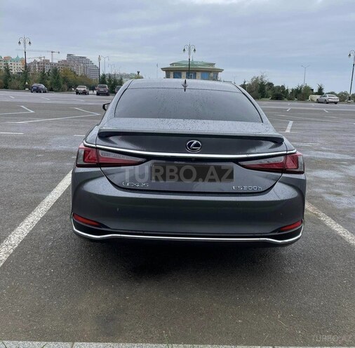 Lexus ES 300h 2021, 98,000 km - 2.5 l - Bakı