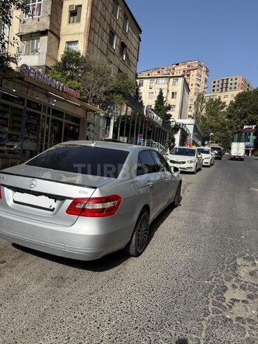Mercedes E 220 2012, 286,000 km - 2.1 l - Bakı