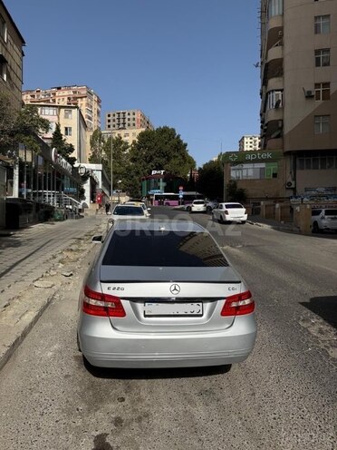 Mercedes E 220 2012, 286,000 km - 2.1 l - Bakı