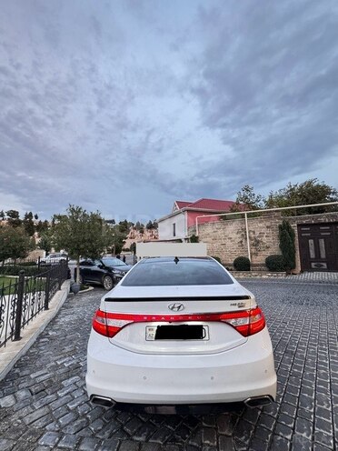 Hyundai Grandeur 2015, 187,000 km - 2.2 л - Bakı