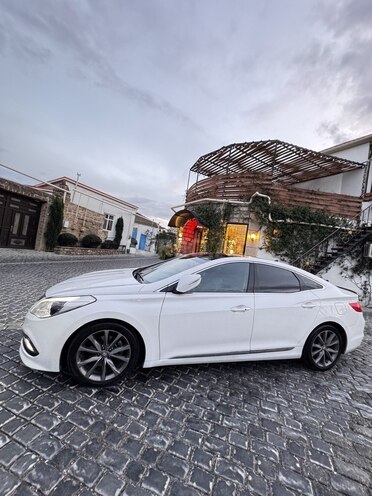 Hyundai Grandeur 2015, 187,000 km - 2.2 л - Bakı