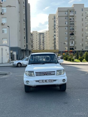 Mitsubishi Pajero io 2000, 222,000 km - 1.8 l - Bakı