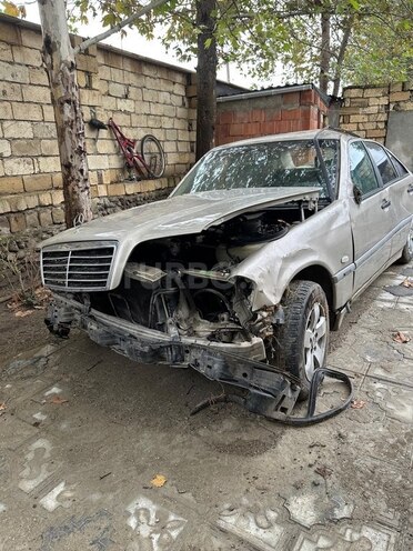 Mercedes C 200 1998, 394,743 km - 2.0 л - Masallı