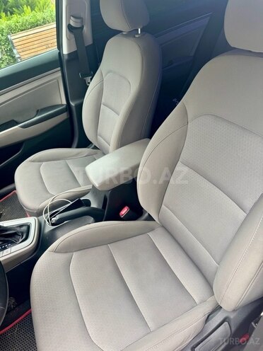 Hyundai Elantra 2018, 194,731 km - 1.4 l - Bakı