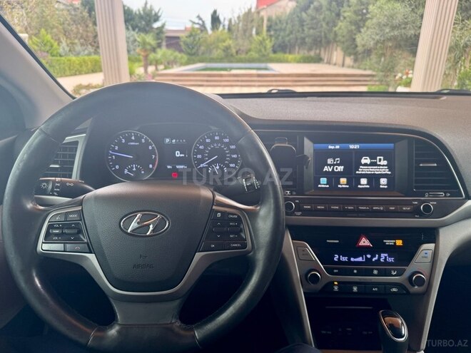 Hyundai Elantra 2018, 194,731 km - 1.4 l - Bakı