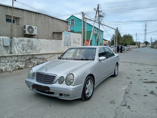Mercedes E 270 1999, 350,000 km - 2.7 л - Xırdalan