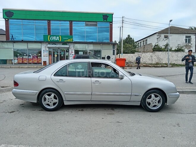Mercedes E 270 1999, 350,000 km - 2.7 л - Xırdalan