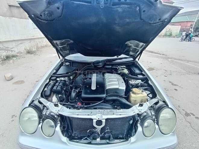 Mercedes E 270 1999, 350,000 km - 2.7 л - Xırdalan