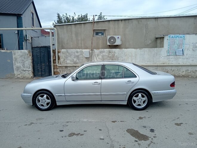 Mercedes E 270 1999, 350,000 km - 2.7 л - Xırdalan