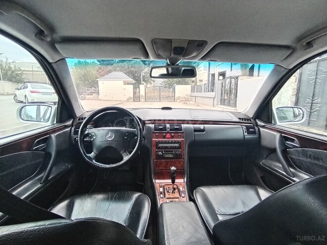 Mercedes E 270 1999, 350,000 km - 2.7 л - Xırdalan