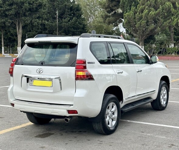 Toyota Land Cruiser Prado 2010, 166,000 km - 2.7 л - Biləsuvar