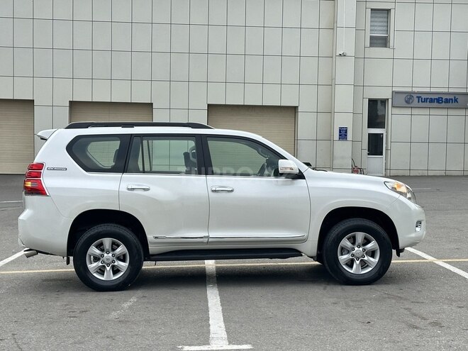 Toyota Land Cruiser Prado 2010, 166,000 km - 2.7 л - Biləsuvar