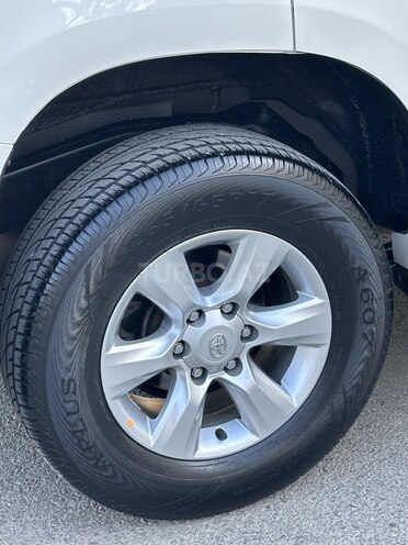 Toyota Land Cruiser Prado 2010, 166,000 km - 2.7 л - Biləsuvar