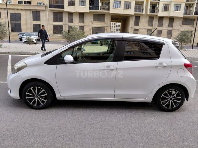 Toyota Vitz 2012, 146,000 km - 1.3 л - Sumqayıt
