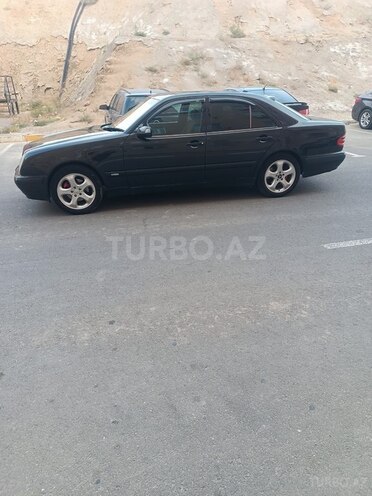 Mercedes E 280 2001, 306,800 km - 2.8 l - Bakı