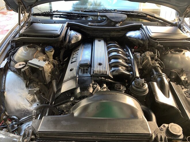 BMW 528 1996, 500,000 km - 2.8 l - Bakı