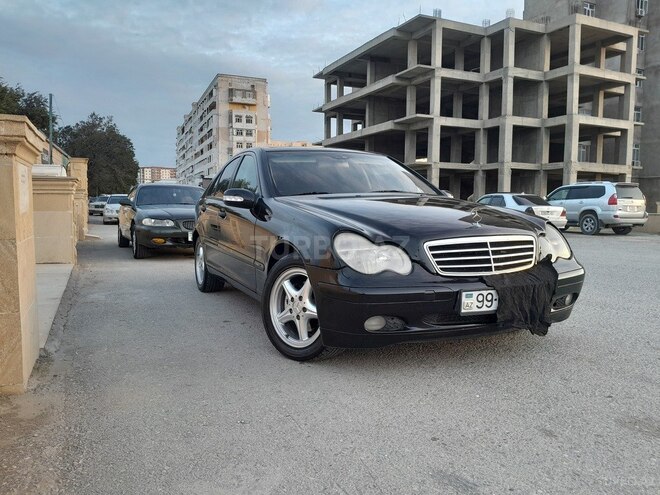 Mercedes C 220 2000, 325,000 km - 2.1 l - Bakı