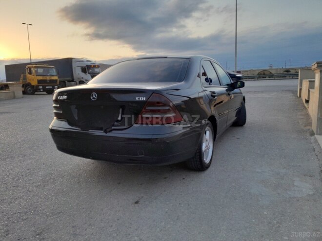 Mercedes C 220 2000, 325,000 km - 2.1 l - Bakı