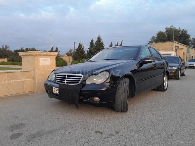 Mercedes C 220 2000, 325,000 km - 2.1 l - Bakı