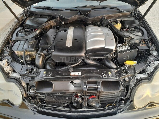 Mercedes C 220 2000, 325,000 km - 2.1 l - Bakı