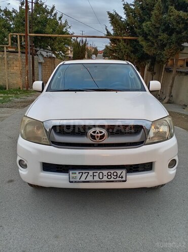Toyota Hilux-1
