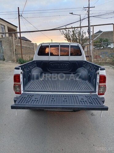 Toyota Hilux-6