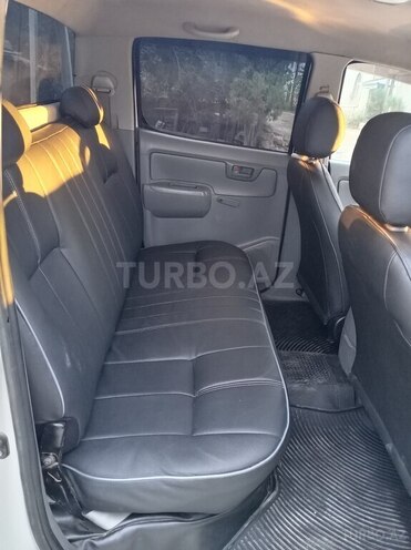 Toyota Hilux-9