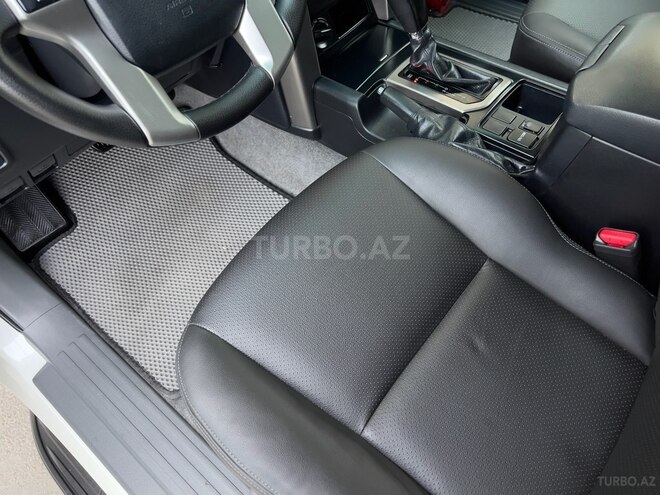 Toyota Land Cruiser Prado 2012, 128,000 km - 2.7 л - Bakı
