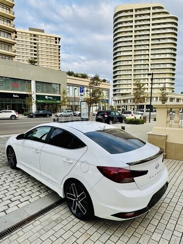 Hyundai Elantra 2018, 165,762 km - 1.6 l - Bakı