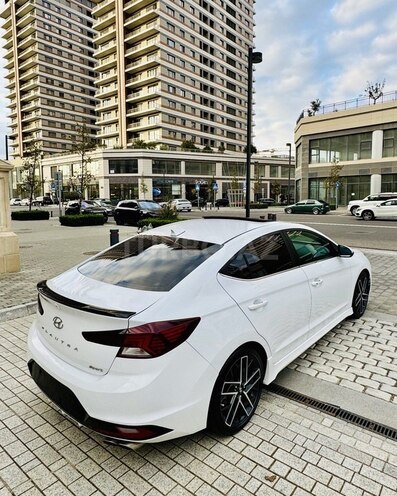 Hyundai Elantra 2018, 165,762 km - 1.6 l - Bakı