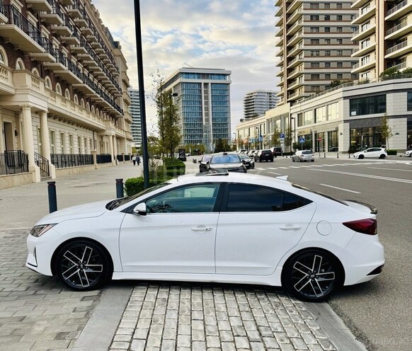 Hyundai Elantra 2018, 165,762 km - 1.6 l - Bakı