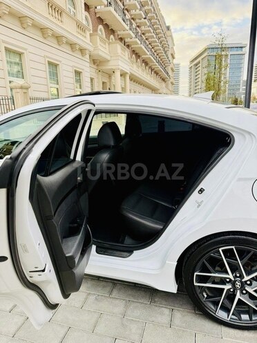 Hyundai Elantra 2018, 165,762 km - 1.6 l - Bakı