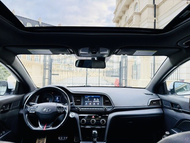 Hyundai Elantra 2018, 165,762 km - 1.6 l - Bakı